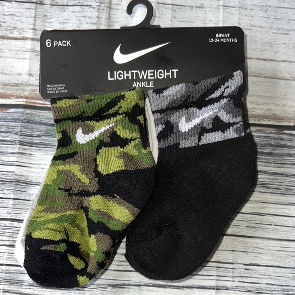 Nike Infant Lightweight Ankle Socks - Green Camo/Black Camo/& White Size 12-24